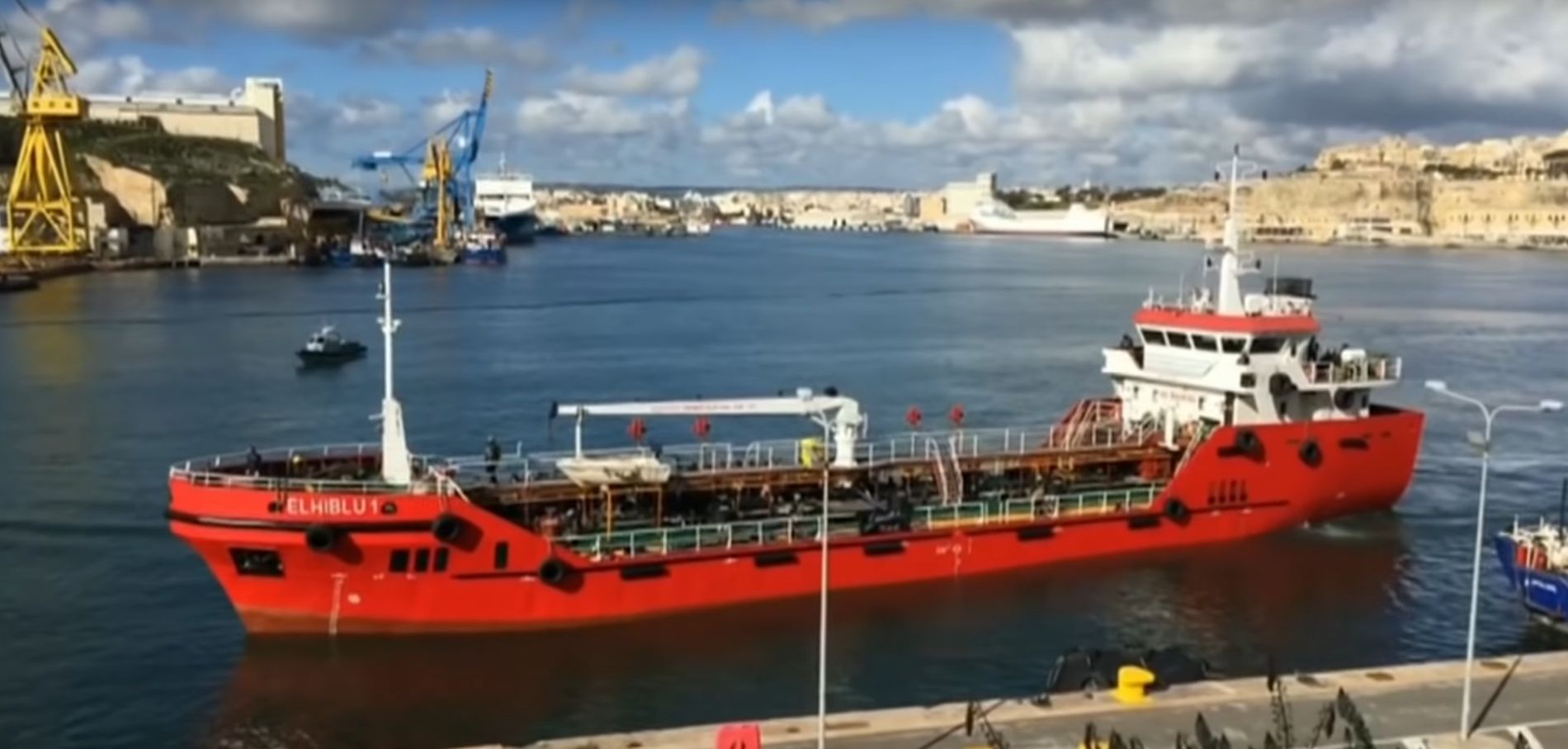 VIDEO: Malteški specijalci preuzeli tanker koji su ‘oteli migranti’