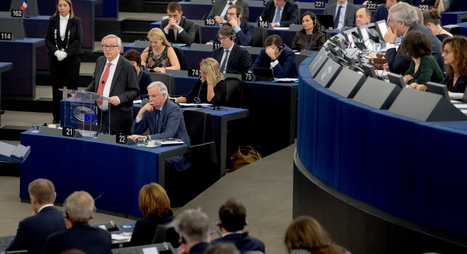 Nejasnoće, neizvjesnost, tehnički problemi… revolucija i taština na sjednici EP-a o brexitu  