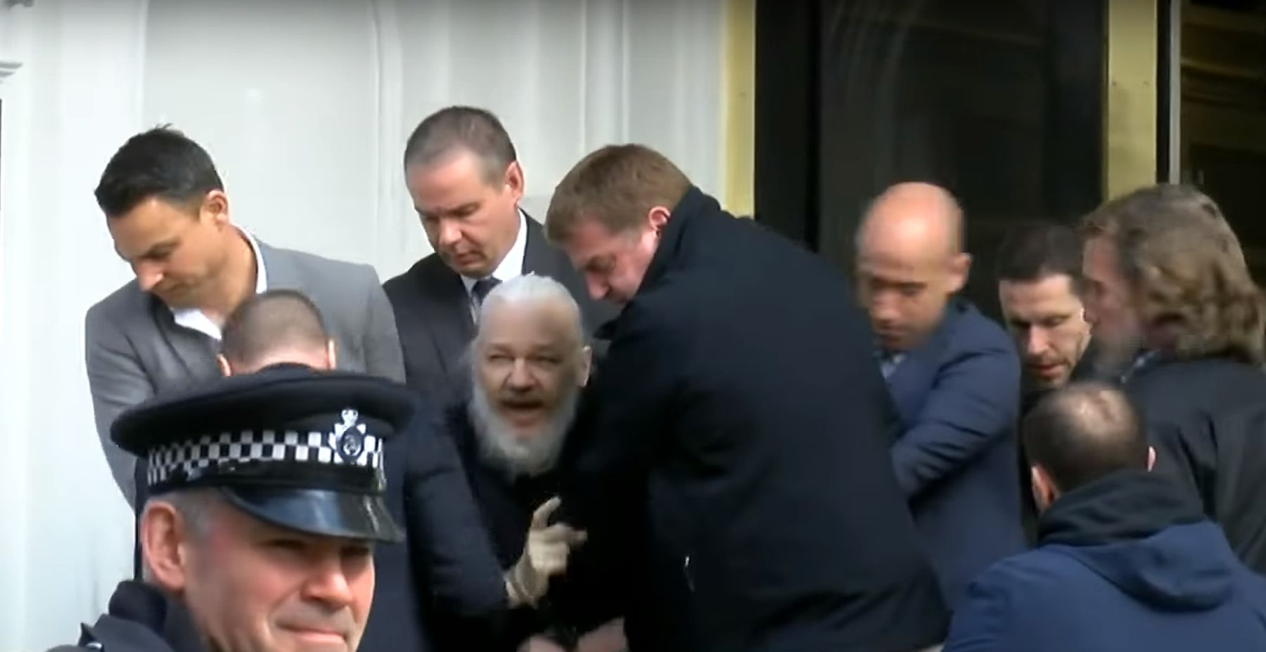 VIDEO: Uhićen je Julian Assange