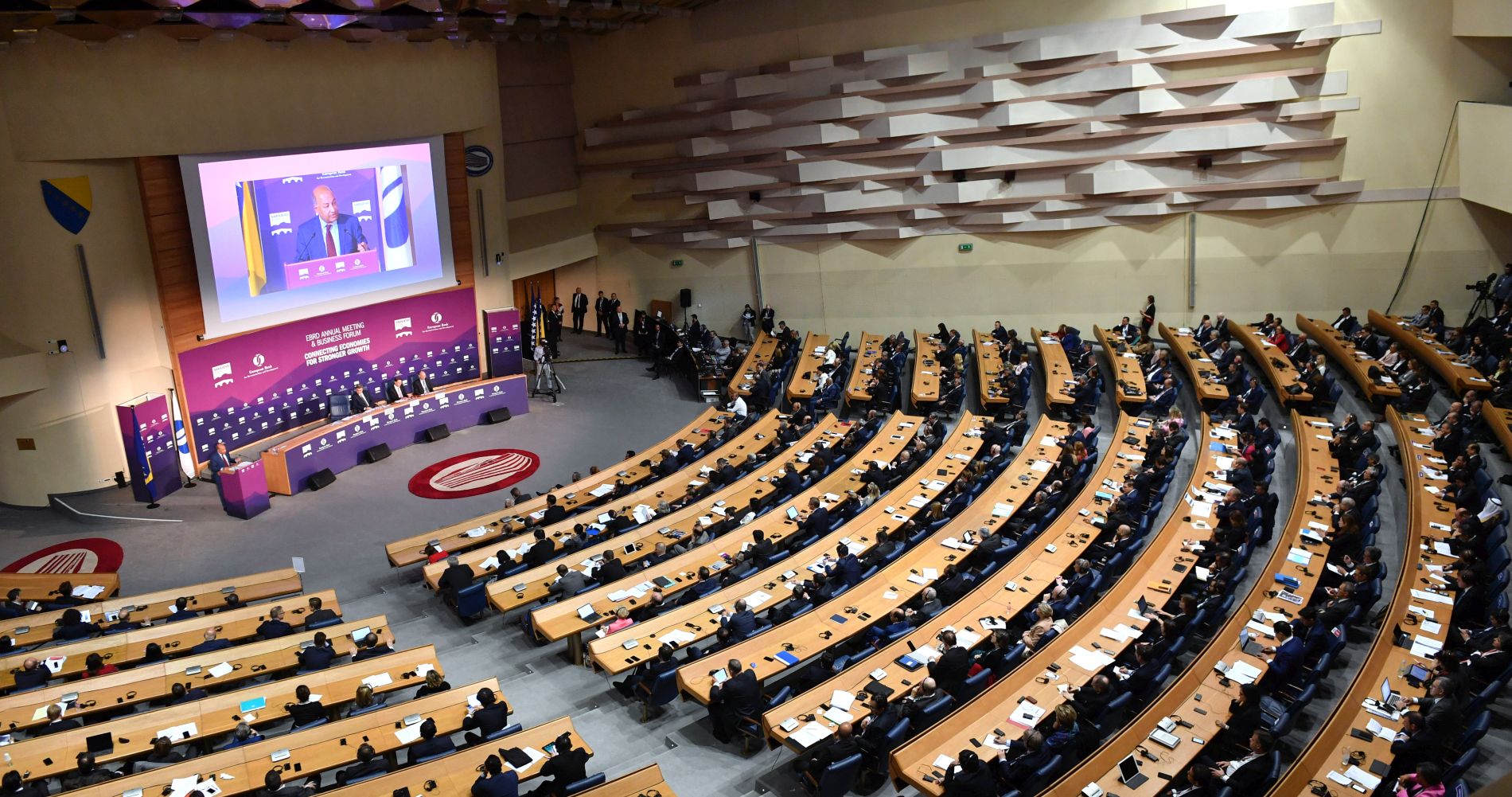 Pozivi na završetak ‘lutanja balkanskim bespućima’ – summit EBRD-a