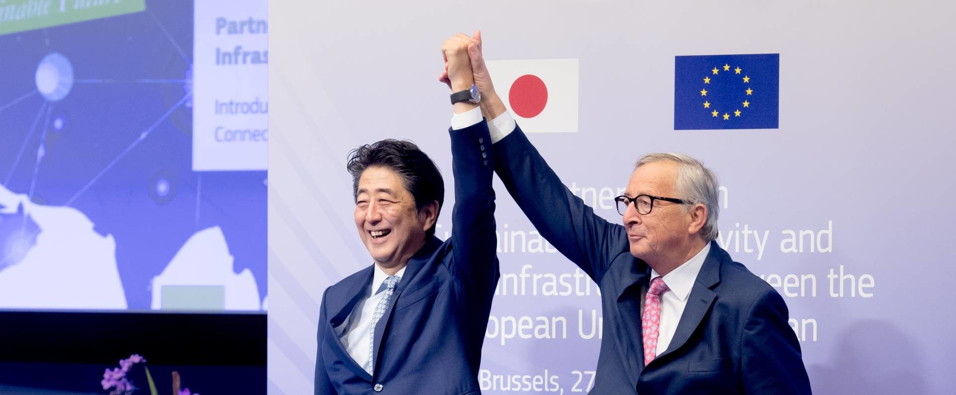 Shinzo Abe i Jean-Claude Juncker