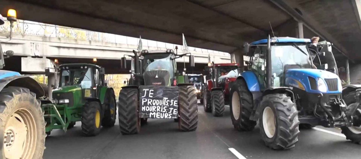 Do tisuću poljoprivrednika krenulo u blokadu Pariza traktorima