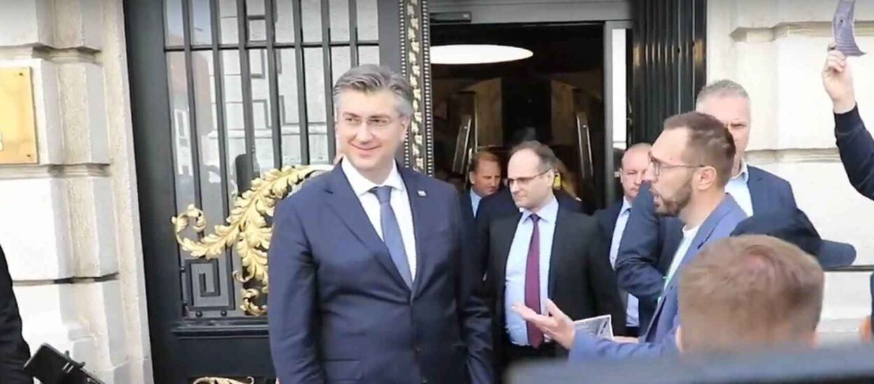 Plenković sa smiješkom popratio zviždanje i negodovanje ispred Sabora: VIDEO
