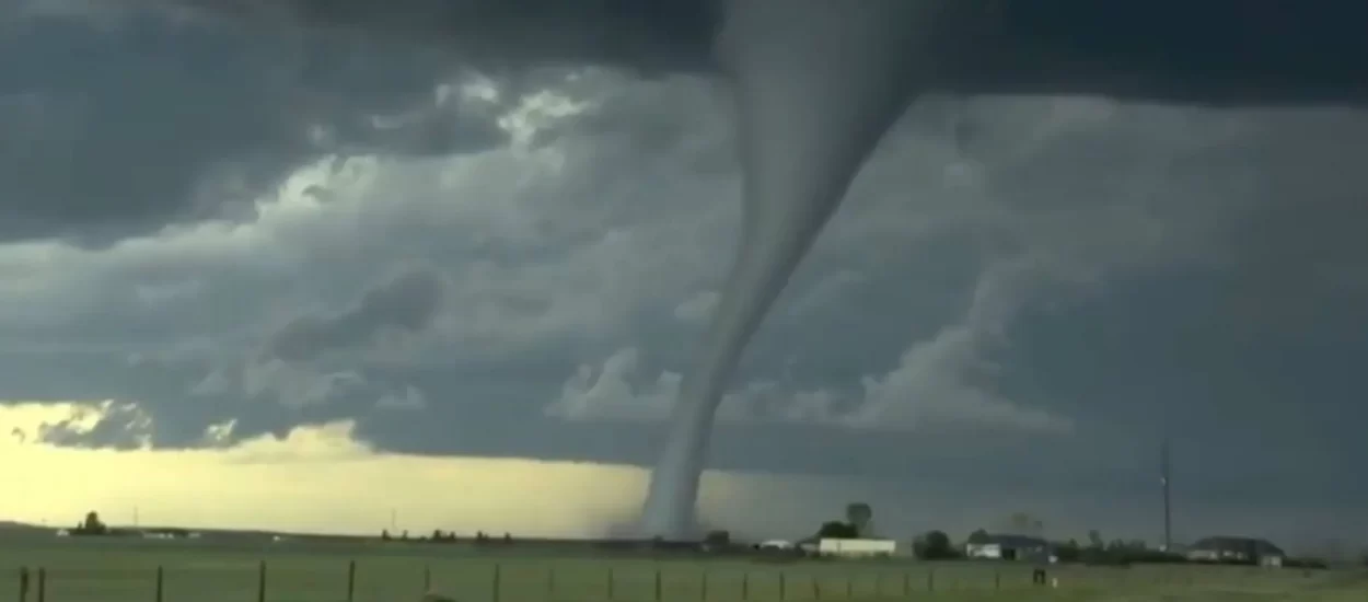 Tornado Touchdown | VIDEO