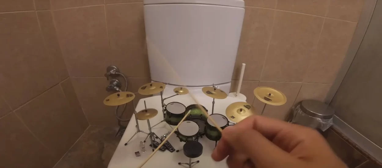 Toxicity System of a Downa na itsy bitsy bubnjevima u akustičnom WC-u | VIDEO