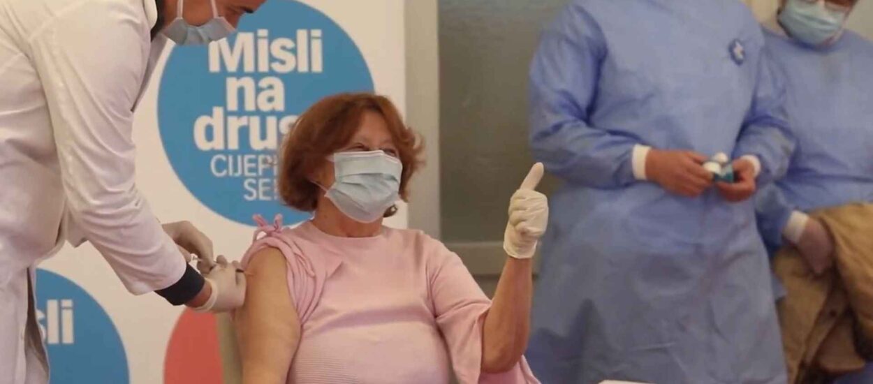 Počelo cijepljenje protiv koronavirusa; prvocijepljena Branka Aničić: nisam ga ni osjetila