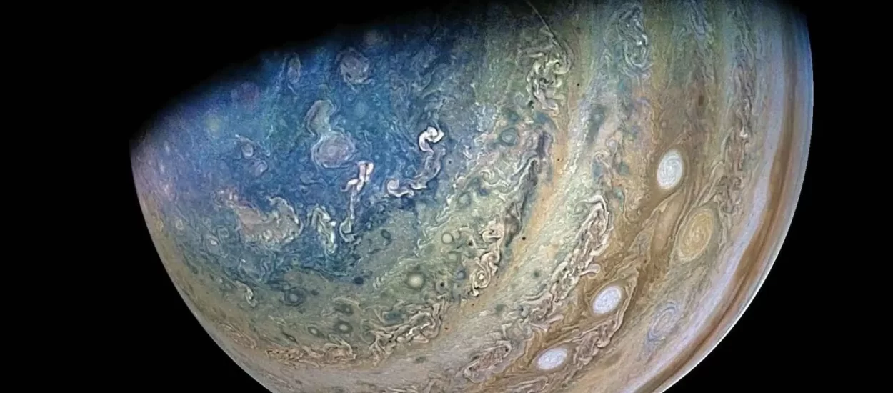 Proletite pored ledom okovanog Ganimeda i dobrohotnog Jupitera | VIDEO