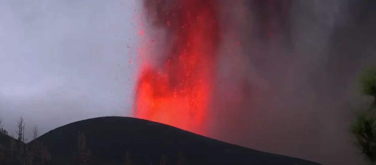 Novi ventil izazvao masivni udarni val, otkazani letovi: erupcija Cumbre Vieja | VIDEO