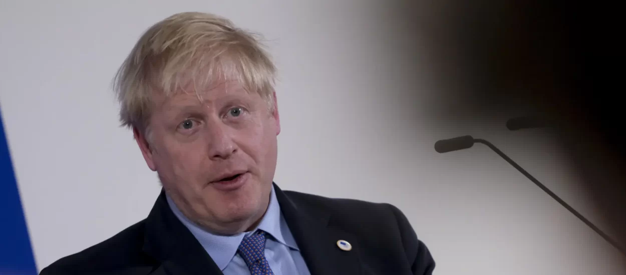 Omikron je ‘očito blaži’: Boris Johnson odbacio stezanje mjera u Britaniji