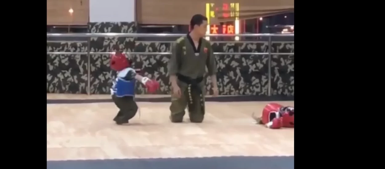 Preslatki nokaut u dječjem ringu 😄 | VIDEO