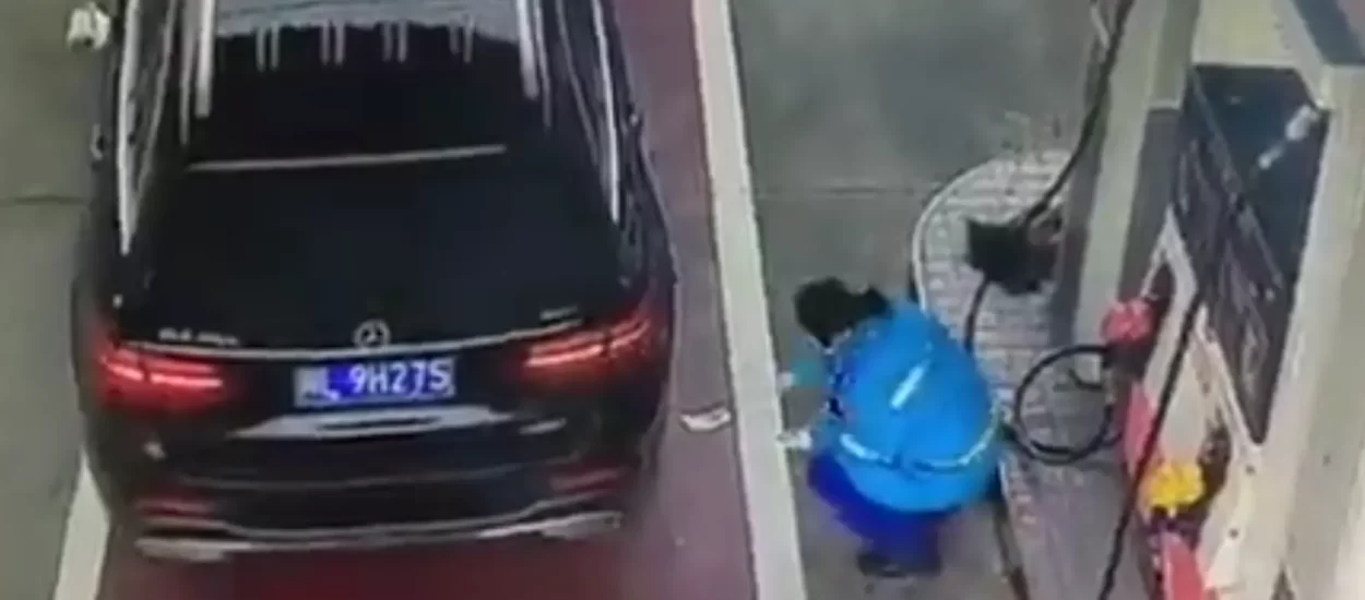 ‘J***** životinja’ u Mercedesu radnicu na benzinskoj otjerala u plač | VIDEO