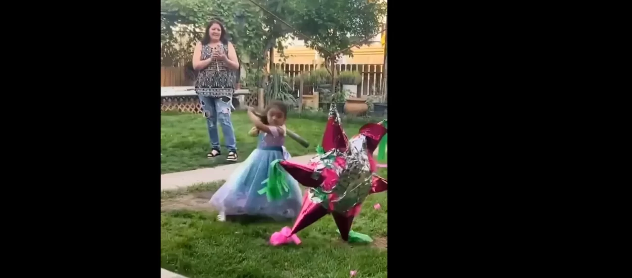 Djevojčica udara piñatu | VIDEO