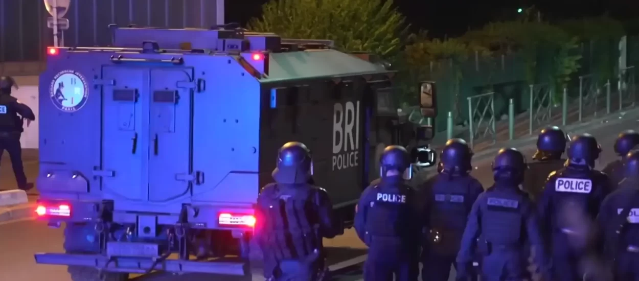 Francuske vlasti noćas razmještaju još 45, ukupno 90 tisuća redarstvenika | VIDEO