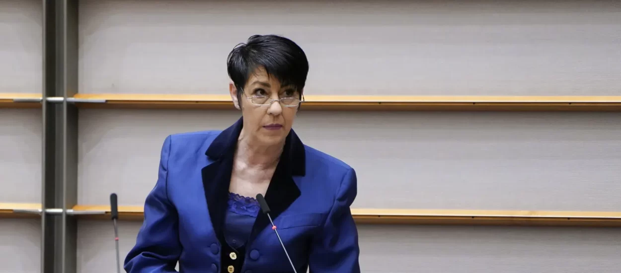 Zastupnica AfD-a optužila EP za suučesništvo u korupciji Ursule von der Leyen | VIDEO