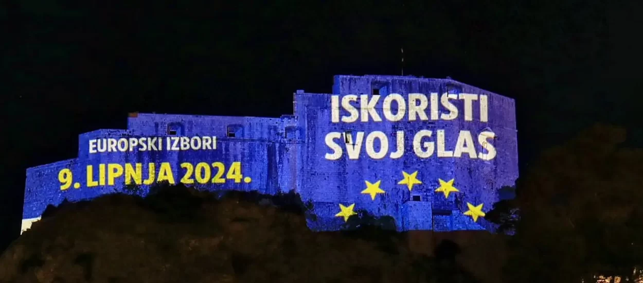 Spektakularnom igrom svjetla obilježena završnica kampanje za europske izbore
