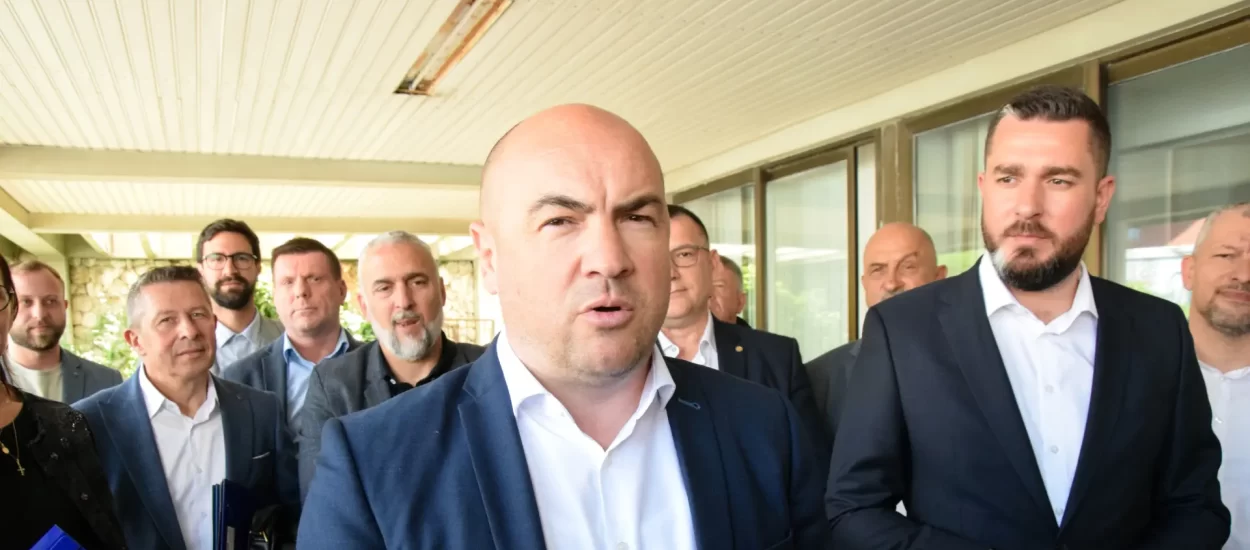 Dubrovnik: Blaž Pezo predao potpise za župana, poslao ‘poruku okupljanja’