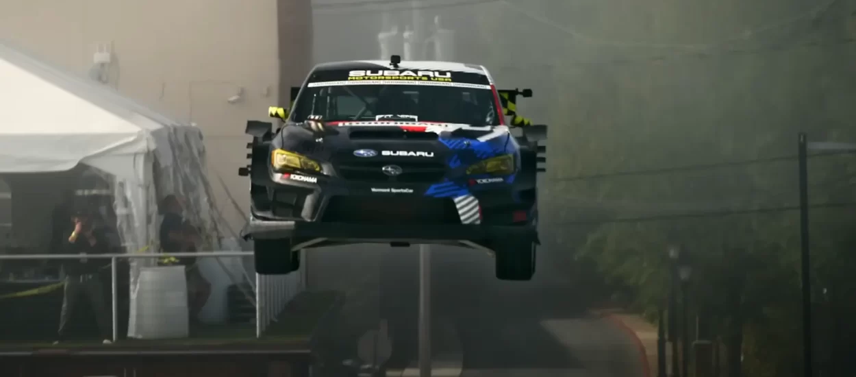 Max. level vozač luduje, skakuće sa Subaruom STI | VIDEO