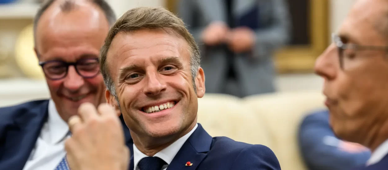 Macron zvrcnuo Trumpa jer mu je predsjednička kolona prepriječila prelazak ulice | VIDEO