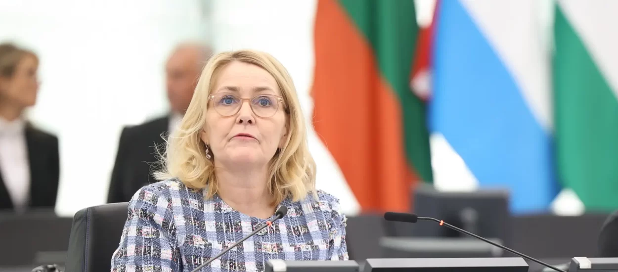 ‘Slabi i needucirani’ roditelji u raspravi o zabrani pristupa društvenim mrežama za djecu | EP